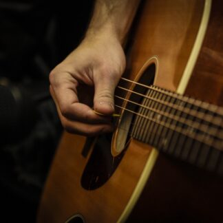 Nauka gry na gitarze akustycznej